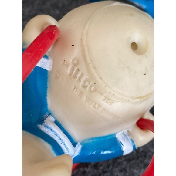 VTG ILLCO Disney Donald Duck Red Clip Rings Hanging Toy Figurine Baby - Picture 8 of 9